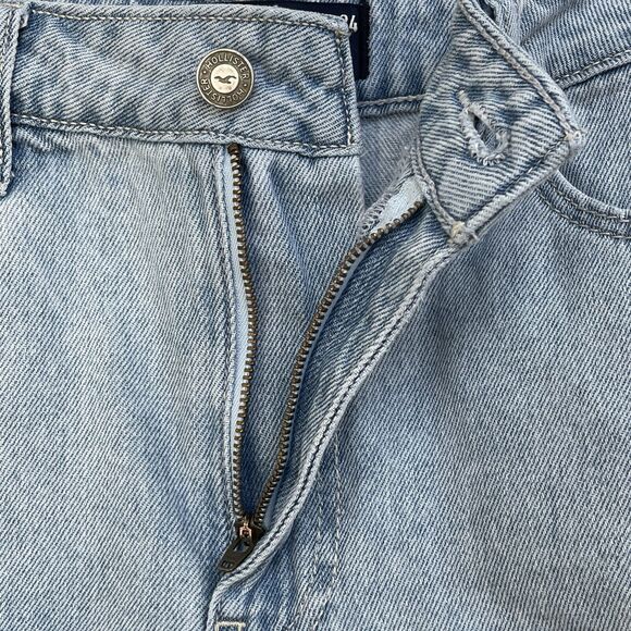 Hollister SZ 0 (W24) Mom Jean Shorts Ultra Hi-Rise Vintage Relaxed Distressed - Picture 6 of 8